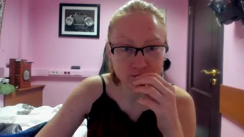 Snapshot of lucky_licky20 chatting on 27, 2, 2025 lucky_licky20 online show from 27, 2, 2025
