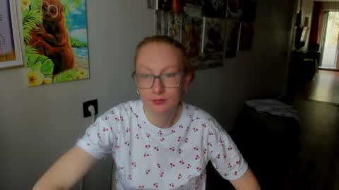 lucky_licky20 online show from 5, 4, 2026