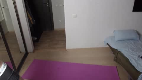 Iron Jhon online show from 3, 11, 2025