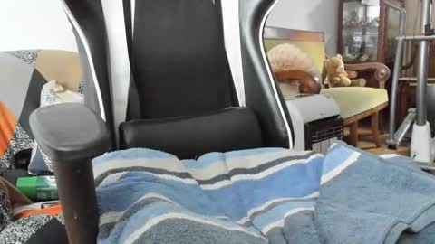 Snapshot of luckydrakex chatting on 17, 11, 2025 Lucky online show from 17, 11, 2025