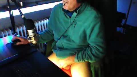 Snapshot of luckyfreak1 chatting on 11, 10, 2025 call me Stefan online show from 11, 10, 2025