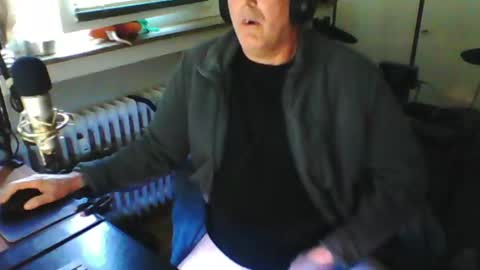        call me  Stefan online show from 2, 8, 2026