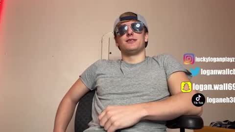 Logan Wall online show from 25, 1, 2025