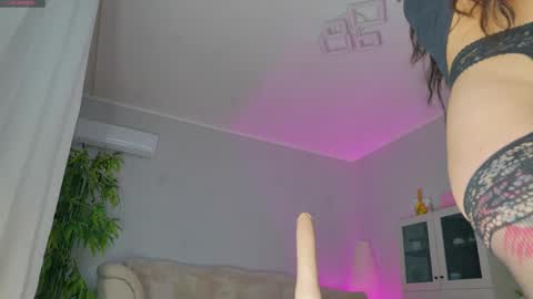 Alice online show from 6, 4, 2026