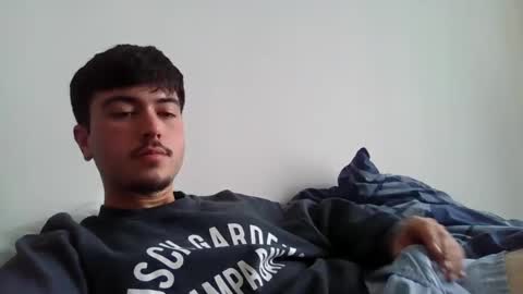 Snapshot of lucrativebong chatting on 17, 1, 2025 Zack online show from 17, 1, 2025