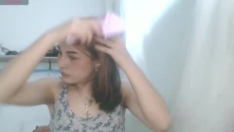 Snapshot of lucrecia21_ chatting on 21, 1, 2025 Lucrecia... new accout...OFS LU 21 online show from 21, 1, 2025