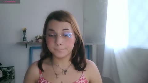 Snapshot of lucrecia21_ chatting on 5, 2, 2025 Lucrecia... new accout...OFS LU 21 online show from 5, 2, 2025
