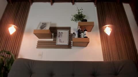 Lucy online show from 27, 2, 2026