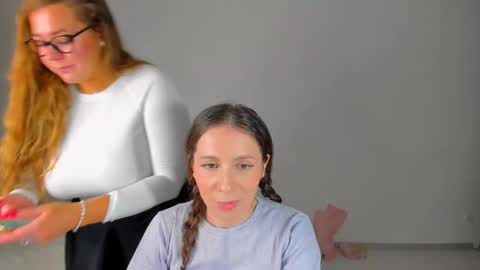 Snapshot of lucy__ray chatting on 16, 12, 2025 lucy__ray online show from 16, 12, 2025