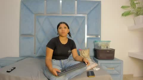 Lucia  online show from 16, 6, 2026