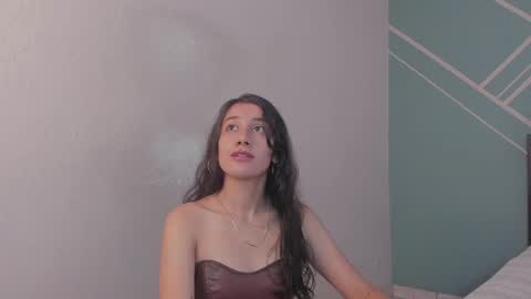 Lucy Herrera online show from 31, 3, 2026