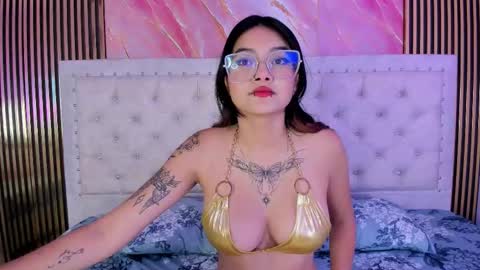 Snapshot of lucy_boobss chatting on 19, 11, 2025 Lucy online show from 19, 11, 2025