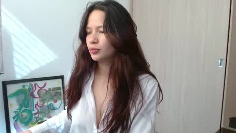 Snapshot of lucy_collins_g chatting on 5, 11, 2025 Lucy online show from 5, 11, 2025