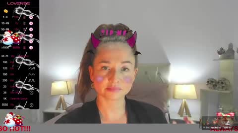Snapshot of lucy_hot77 chatting on 31, 12, 2024 Lucia online show from 31, 12, 2024