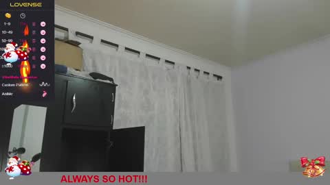 Snapshot of lucy_hot77 chatting on 3, 1, 2025 Lucia online show from 3, 1, 2025