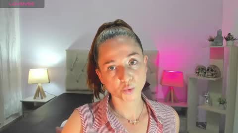 Snapshot of lucy_hot77 chatting on 30, 1, 2025 Lucia online show from 30, 1, 2025