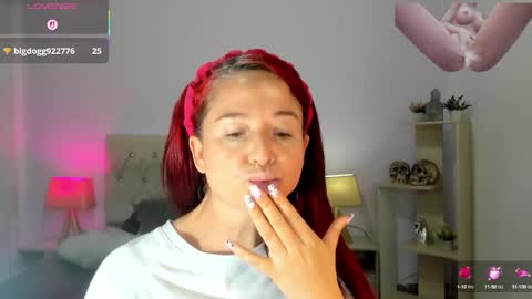 Snapshot of lucy_hot77 chatting on 21, 9, 2025 Lucia online show from 21, 9, 2025