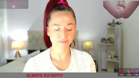 Snapshot of lucy_hot77 chatting on 30, 9, 2025 Lucia online show from 30, 9, 2025