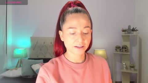 Snapshot of lucy_hot77 chatting on 24, 10, 2025 Lucia online show from 24, 10, 2025