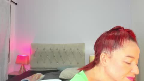 Snapshot of lucy_hot77 chatting on 6, 11, 2025 Lucia online show from 6, 11, 2025