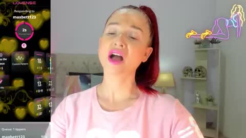 Snapshot of lucy_hot77 chatting on 15, 11, 2025 Lucia online show from 15, 11, 2025