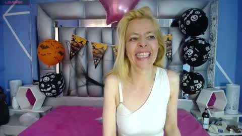  SleepyAbuela online show from 28, 10, 2025