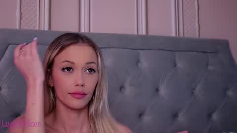 LucyAddison online show from 28, 11, 2025