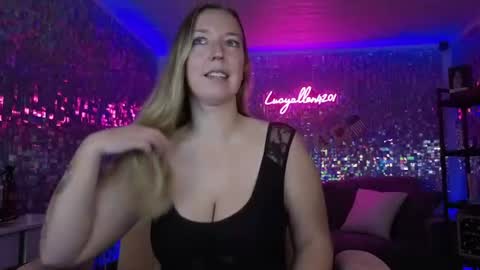 Snapshot of lucyallen4201 chatting on 18, 6, 2026 lucyallen4201 online show from 18, 6, 2026