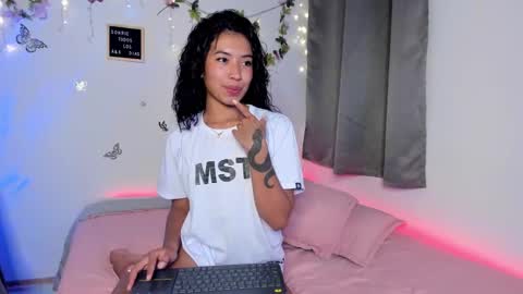 Snapshot of lucygarciia chatting on 10, 1, 2025 Lucy online show from 10, 1, 2025