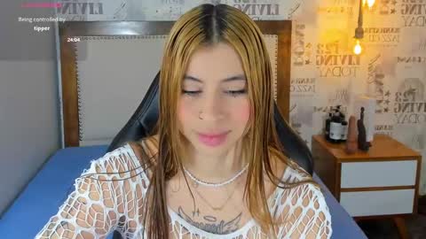 Snapshot of lucymars1 chatting on 4, 10, 2025 L U C Y online show from 4, 10, 2025
