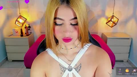 Snapshot of lucymars1 chatting on 21, 10, 2025 L U C Y online show from 21, 10, 2025