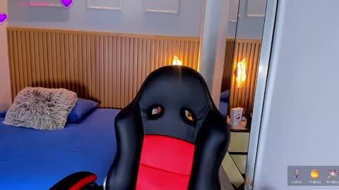 Snapshot of lucymars1 chatting on 22, 10, 2025 L U C Y online show from 22, 10, 2025