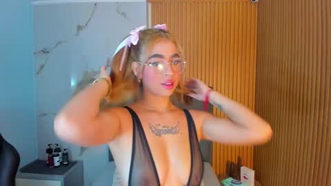 Snapshot of lucymars1 chatting on 2, 3, 2026 L U C Y online show from 2, 3, 2026