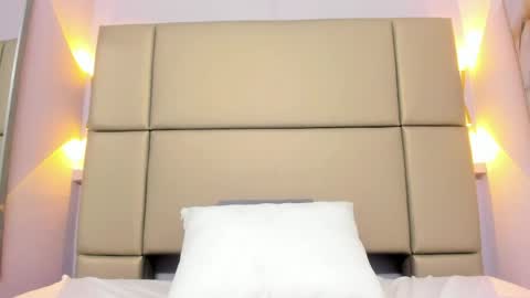 Snapshot of lucymendezz_ chatting on 23, 4, 2026 Lucy online show from 23, 4, 2026