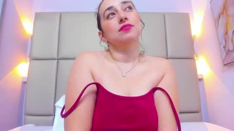 Snapshot of lucymendezz_ chatting on 23, 5, 2026 Lucy online show from 23, 5, 2026