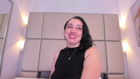 Snapshot of lucymendezz_ chatting on 2, 6, 2026 Lucy online show from 2, 6, 2026