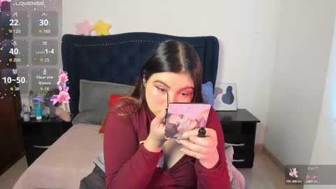 Snapshot of lucypetit chatting on 15, 9, 2025 Lucy Petit online show from 15, 9, 2025