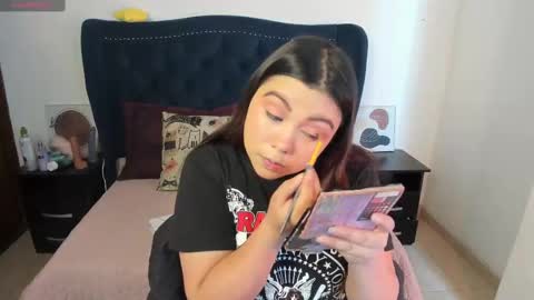 Snapshot of lucypetit chatting on 26, 9, 2025 Lucy Petit online show from 26, 9, 2025