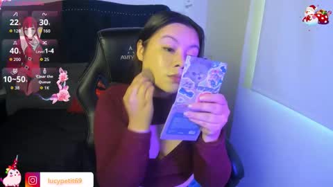 Snapshot of lucypetit chatting on 18, 11, 2025 Lucy Petit online show from 18, 11, 2025