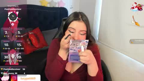 Snapshot of lucypetit chatting on 26, 11, 2025 Lucy Petit online show from 26, 11, 2025