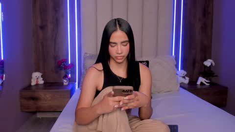 Lucy online show from 28, 3, 2026