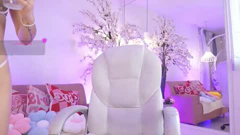 Snapshot of lucyweisser chatting on 18, 3, 2026 lucyweisser online show from 18, 3, 2026