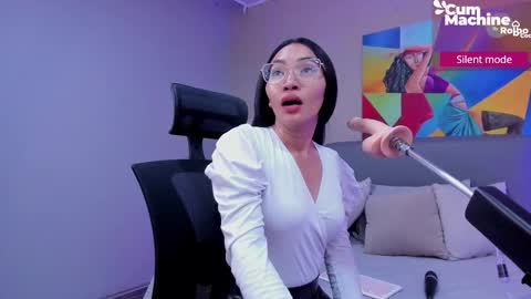 Snapshot of lucyy_liiu chatting on 28, 9, 2025 Lucy Liiu online show from 28, 9, 2025