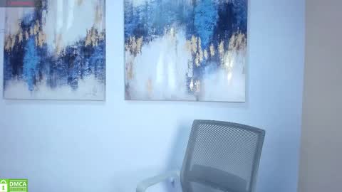 Snapshot of lucyy_liiu chatting on 26, 10, 2025 Lucy Liiu online show from 26, 10, 2025