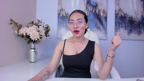 Lucy Liiu online show from 7, 4, 2026