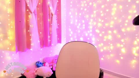 LUCYY FROM HOME  online show from 15, 1, 2025