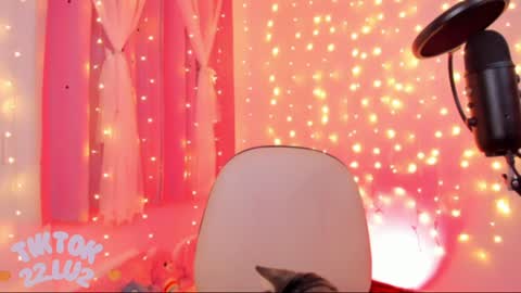 LUCYY FROM HOME  online show from 28, 1, 2025