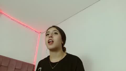 Snapshot of lucyy_start chatting on 16, 1, 2025 LUCY online show from 16, 1, 2025