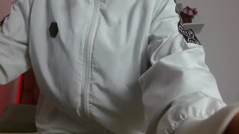 Snapshot of lucyy_start chatting on 2, 2, 2025 LUCY online show from 2, 2, 2025