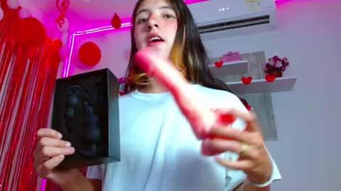 Snapshot of lucyy_start chatting on 19, 2, 2025 LUCY online show from 19, 2, 2025